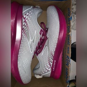 Women’s Brooks